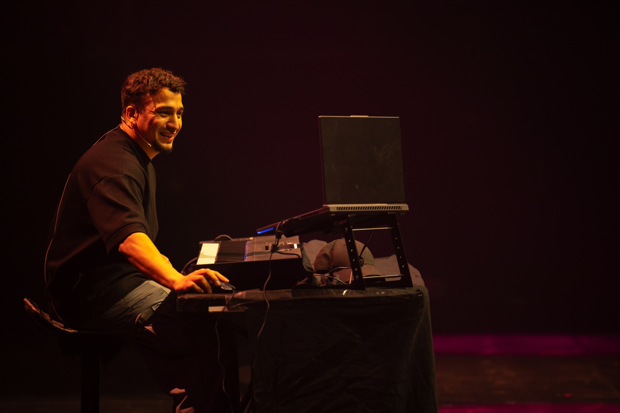 TRex en train de composer